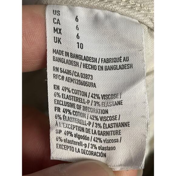 American Eagle Outfitters Shorts Womens 6 Beige Super Stretch Midi 5 Pocket - Picture 12 of 14